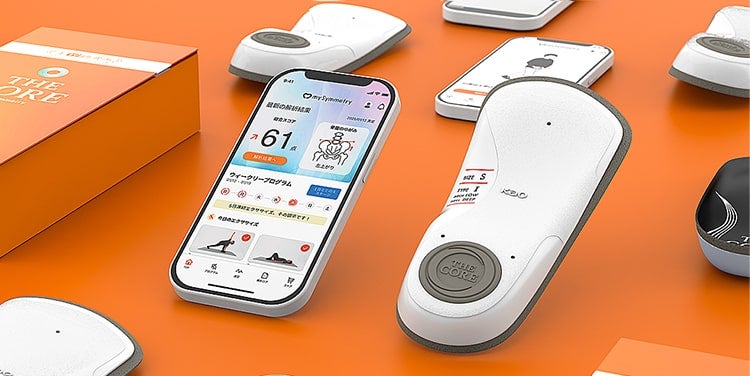 スマートフォンのアプリ「my Symmetry」とインソール「THE CORE」が並んでいる画像